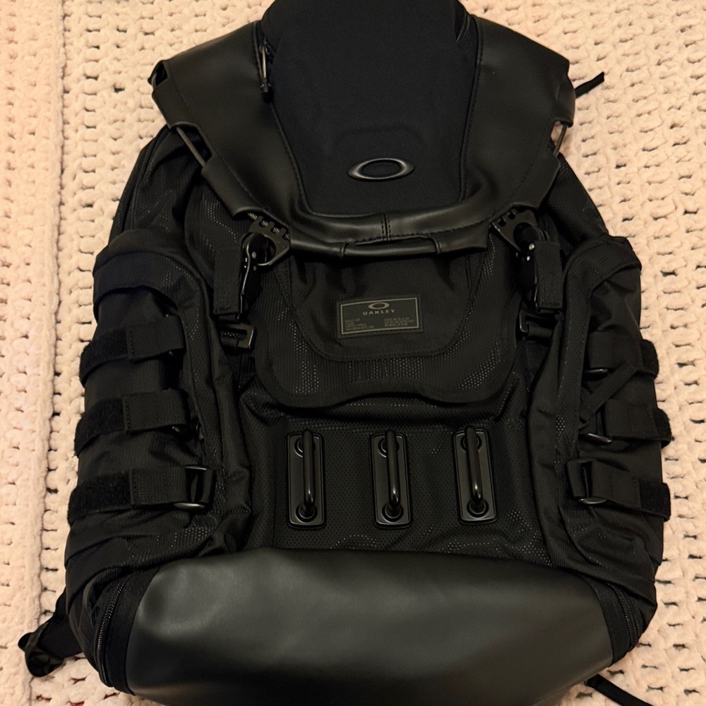 Oakley Kitchen Sink Backpack